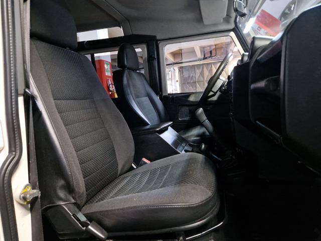 LAND ROVER Defender 110 2400 TD4 CV.122 AUTOVETTURA 7 POSTI