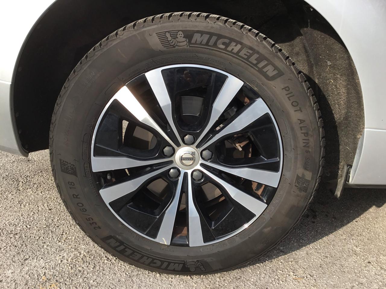 Volvo XC 60 B4 (d) AWD Geartronic Momentum Pro