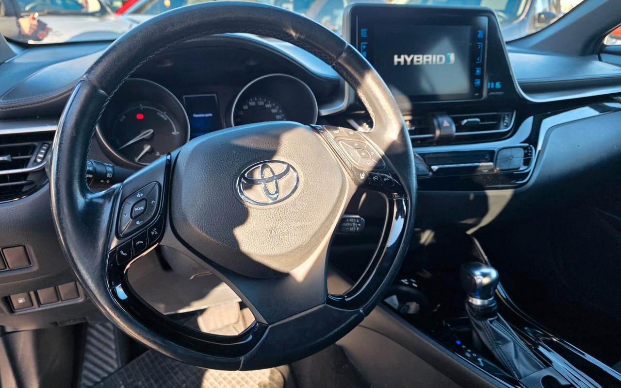 Toyota C-HR 1.8 Hybrid E-CVT Trend
