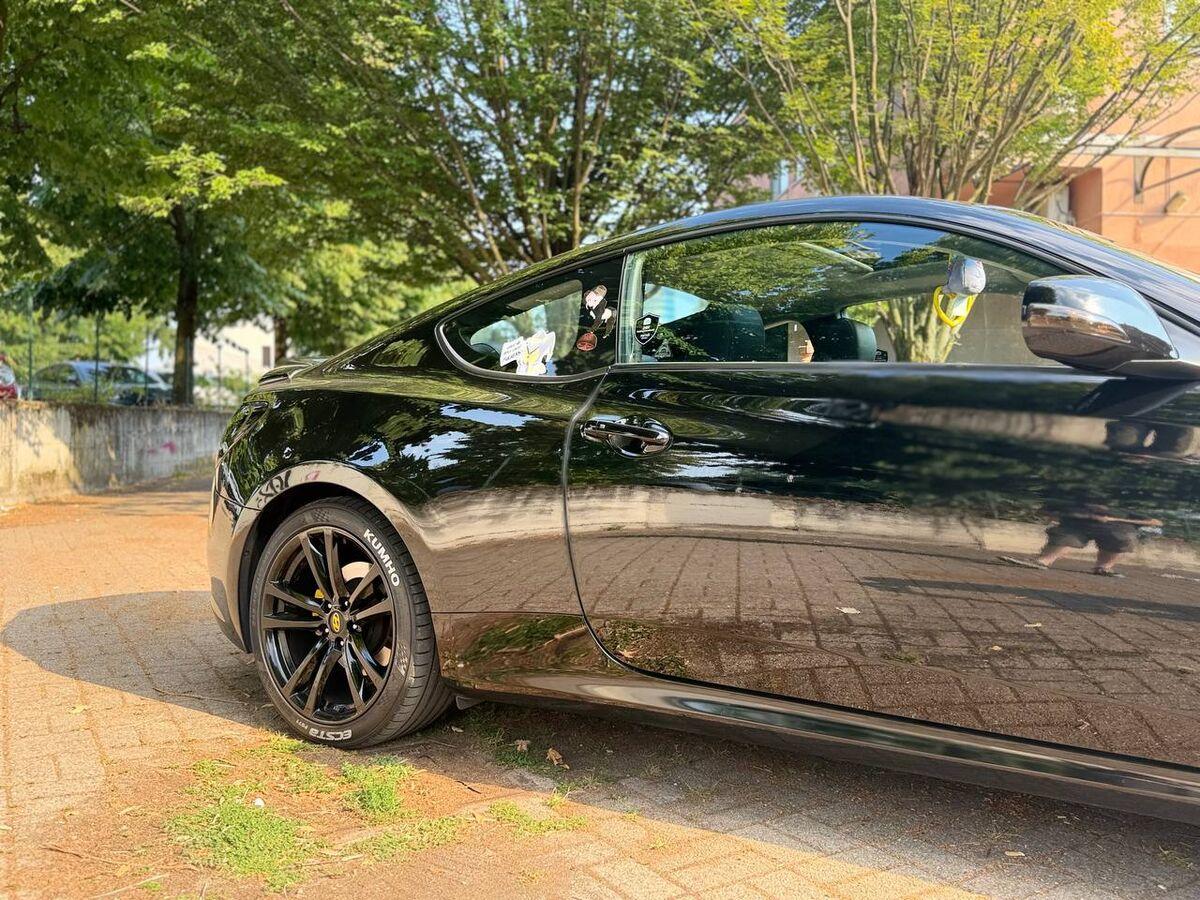 Hyundai Genesis 2.0 turbo Sport