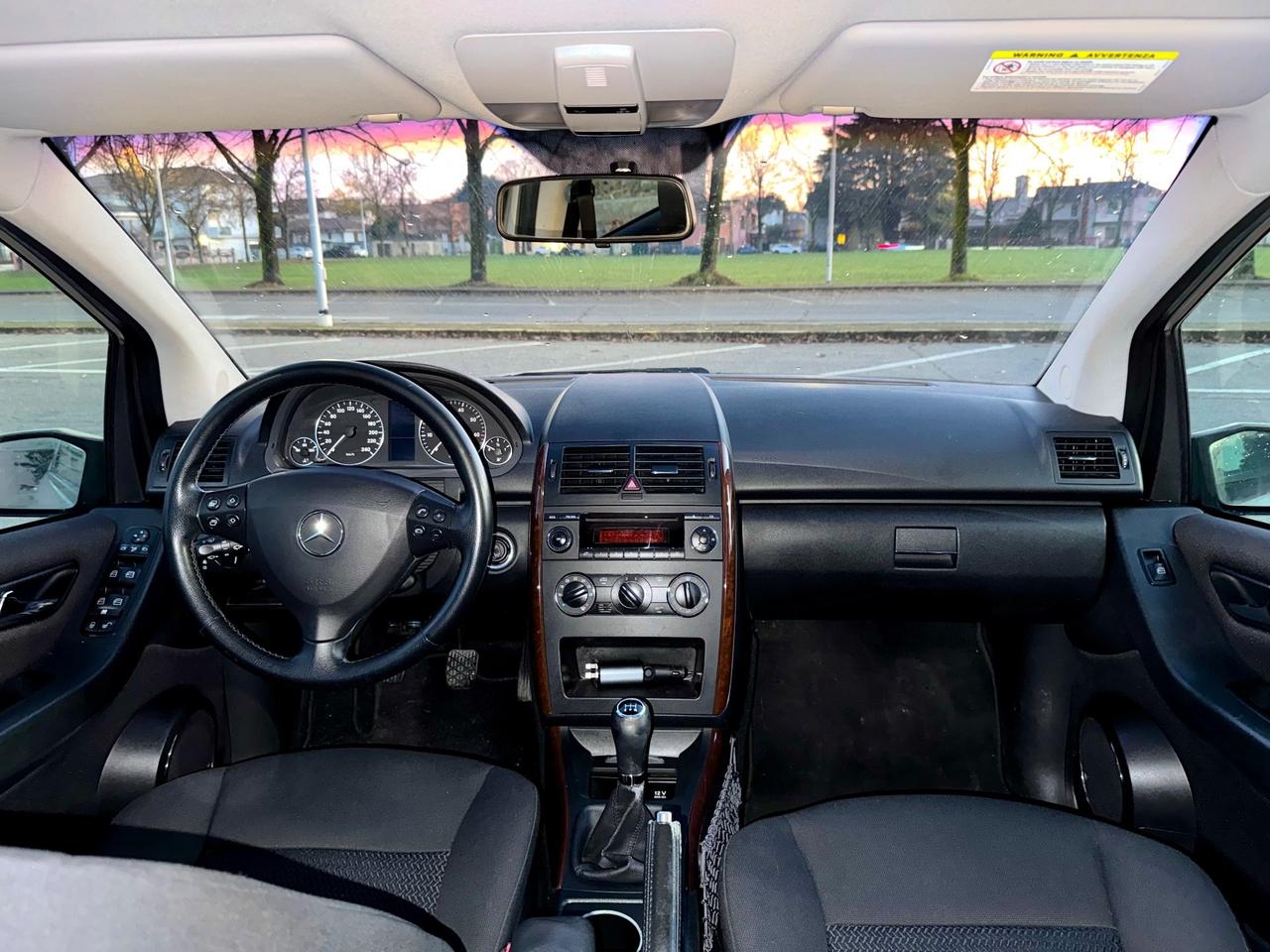 Mercedes-benz A 150 Classic Basic