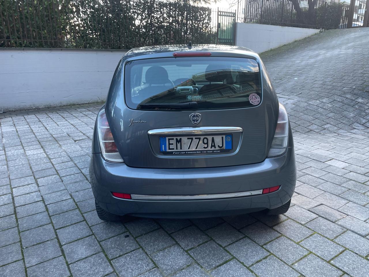 Lancia Ypsilon 1.3 MJT 75 CV Unyca