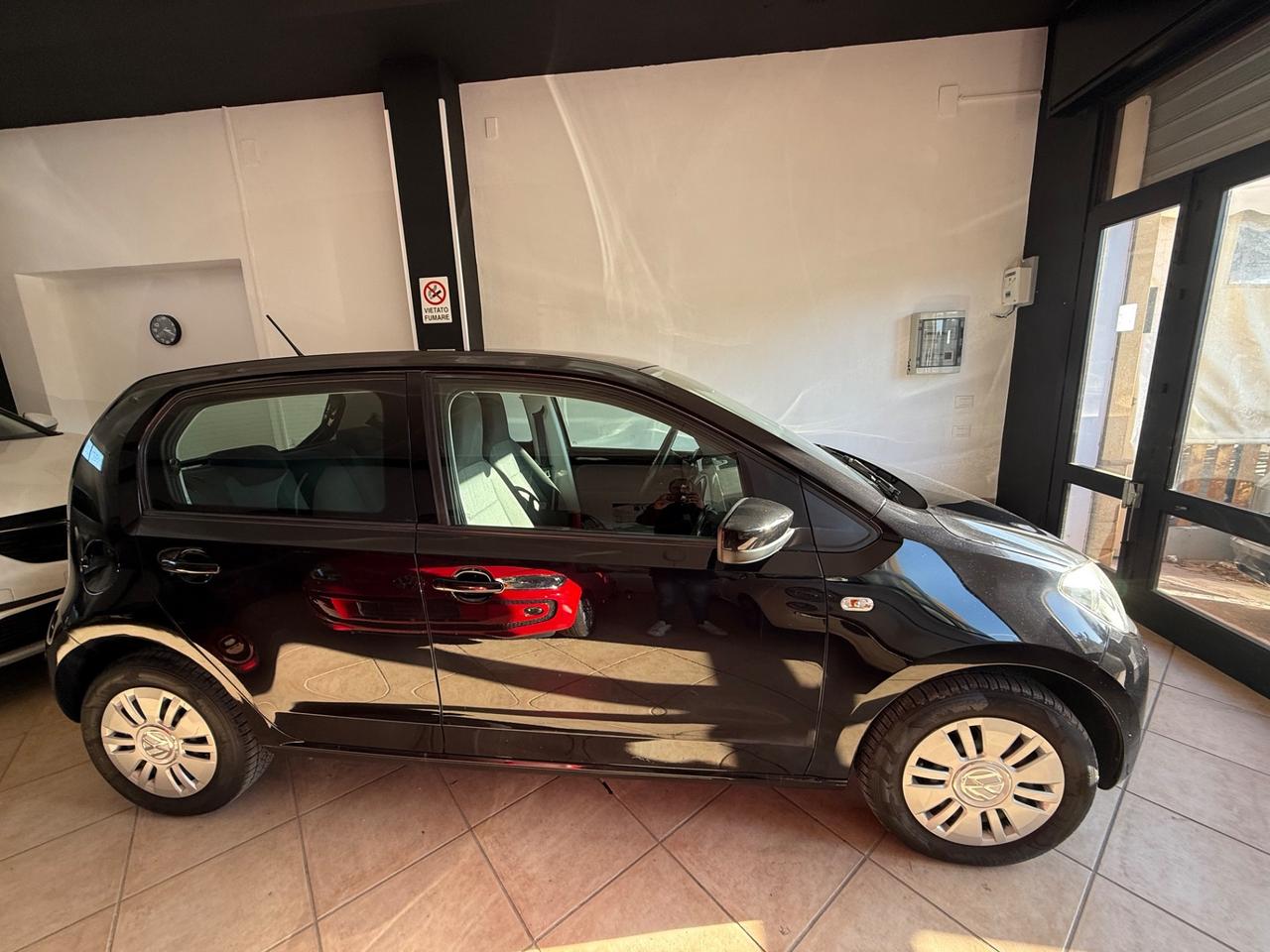 Volkswagen up! 1.0 75 CV 5p. high up!