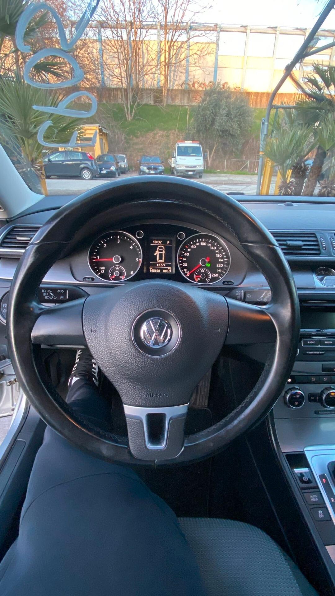 Volkswagen Passat 2.0 TDI DSG Highline BlueM. Tech.