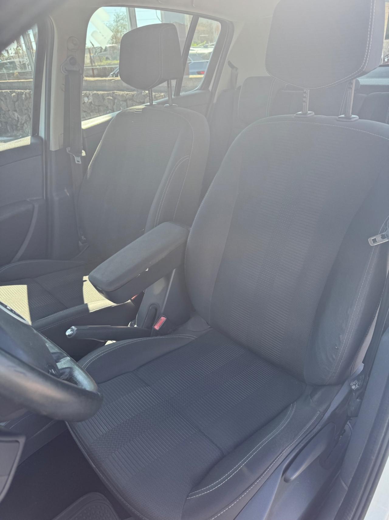 Renault Clio 1.2 16V 5 porte Luxe