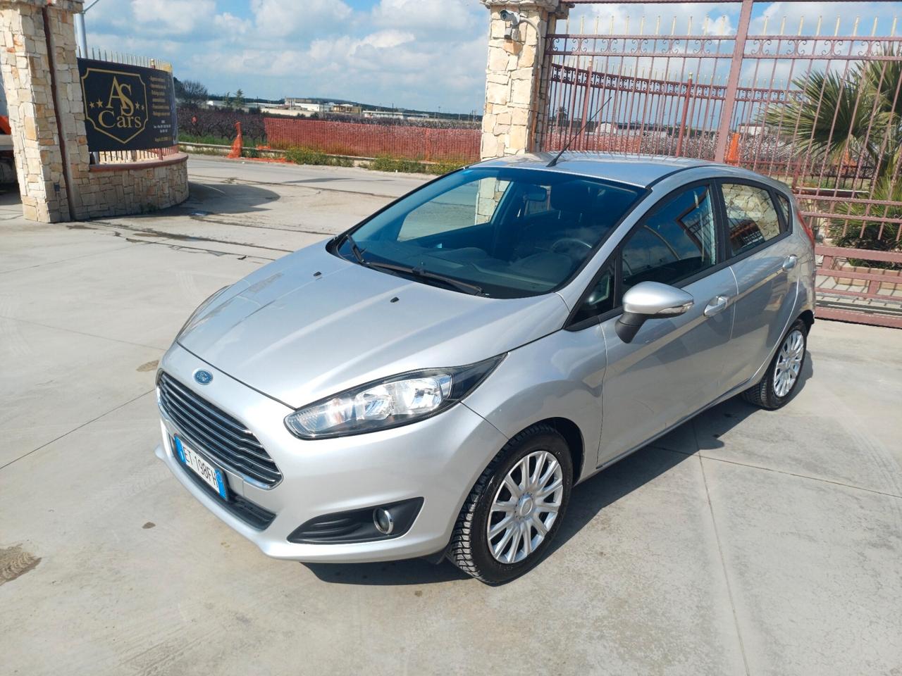 Ford Fiesta 1.5 TDCi 75CV 5 porte Titanium