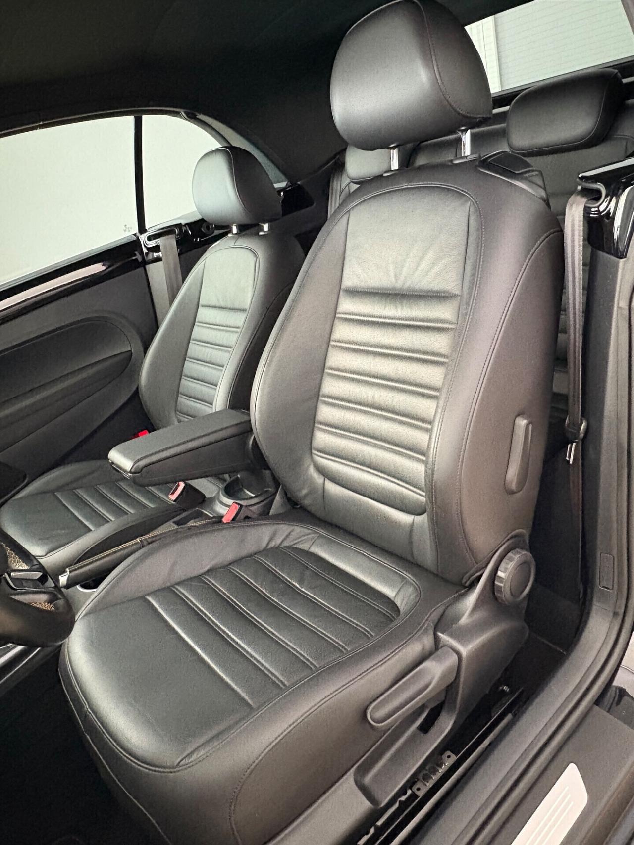 VW Beetle Maggiolino 1.4 TSI DUNE cabriolet