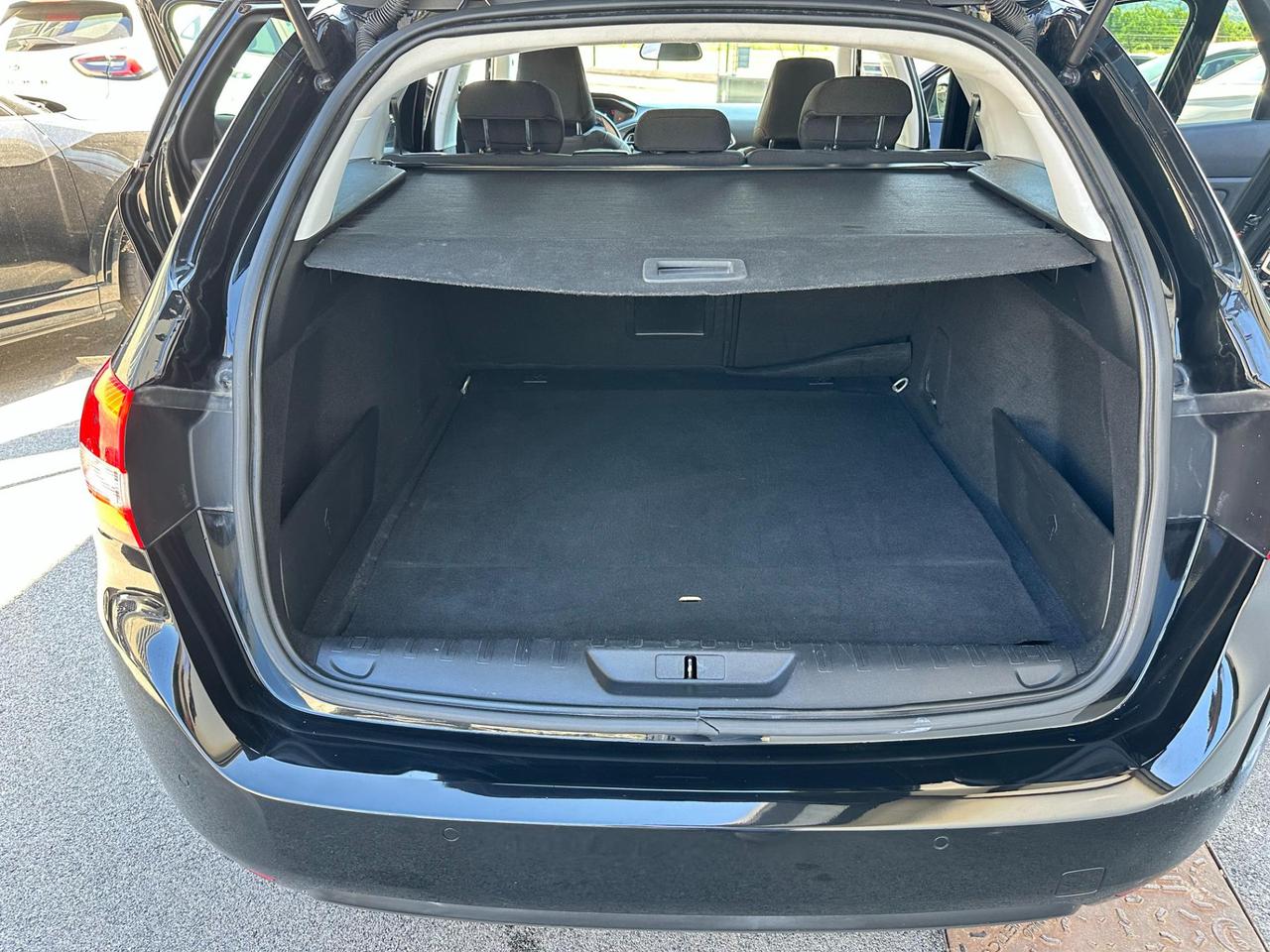 Peugeot 308 Station Wagon 308 SW 1.5 bluehdi Allure s&s 130cv eat8 my20