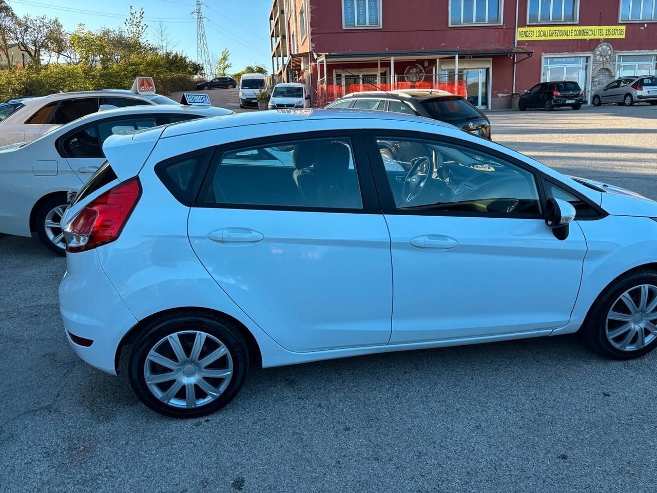 Ford Fiesta 1.5 TDCi 75CV 5 porte Titanium