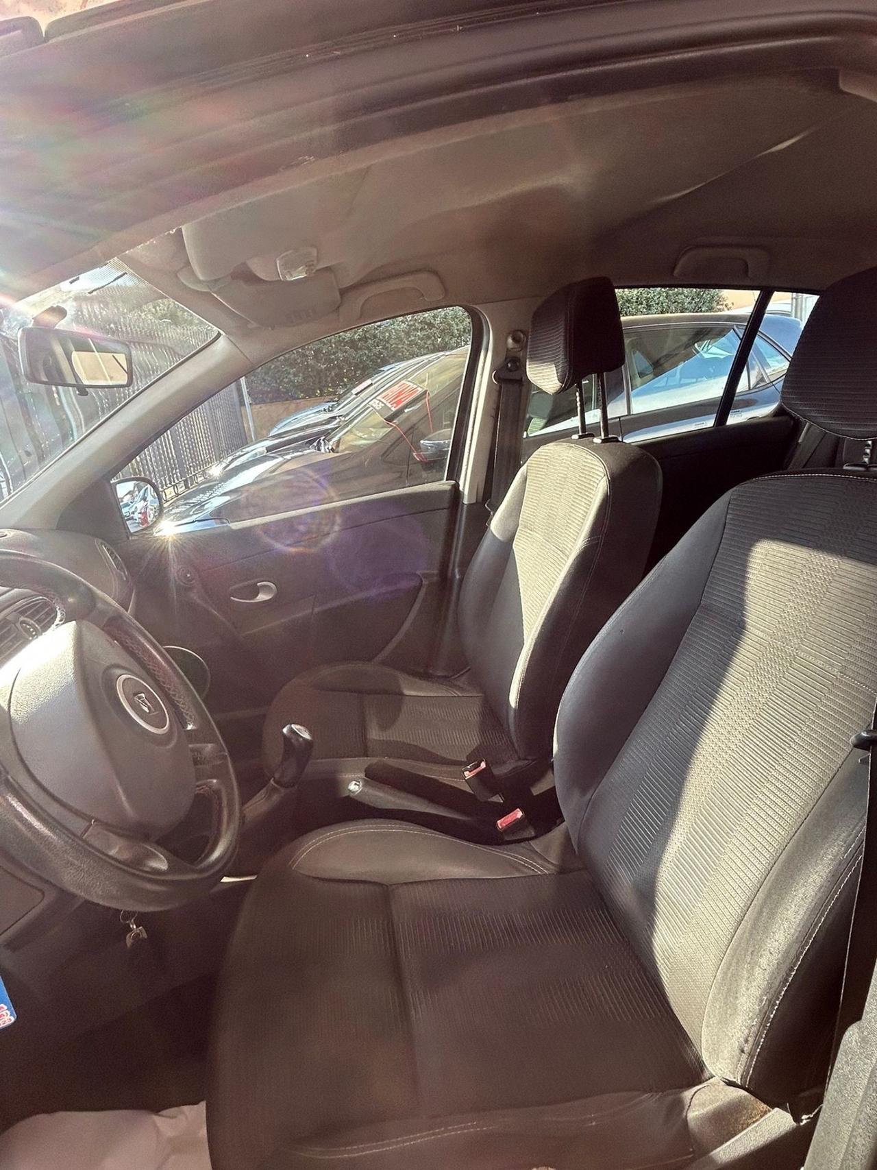 Renault Clio 1.2 16V 5 porte GPL Dynamique