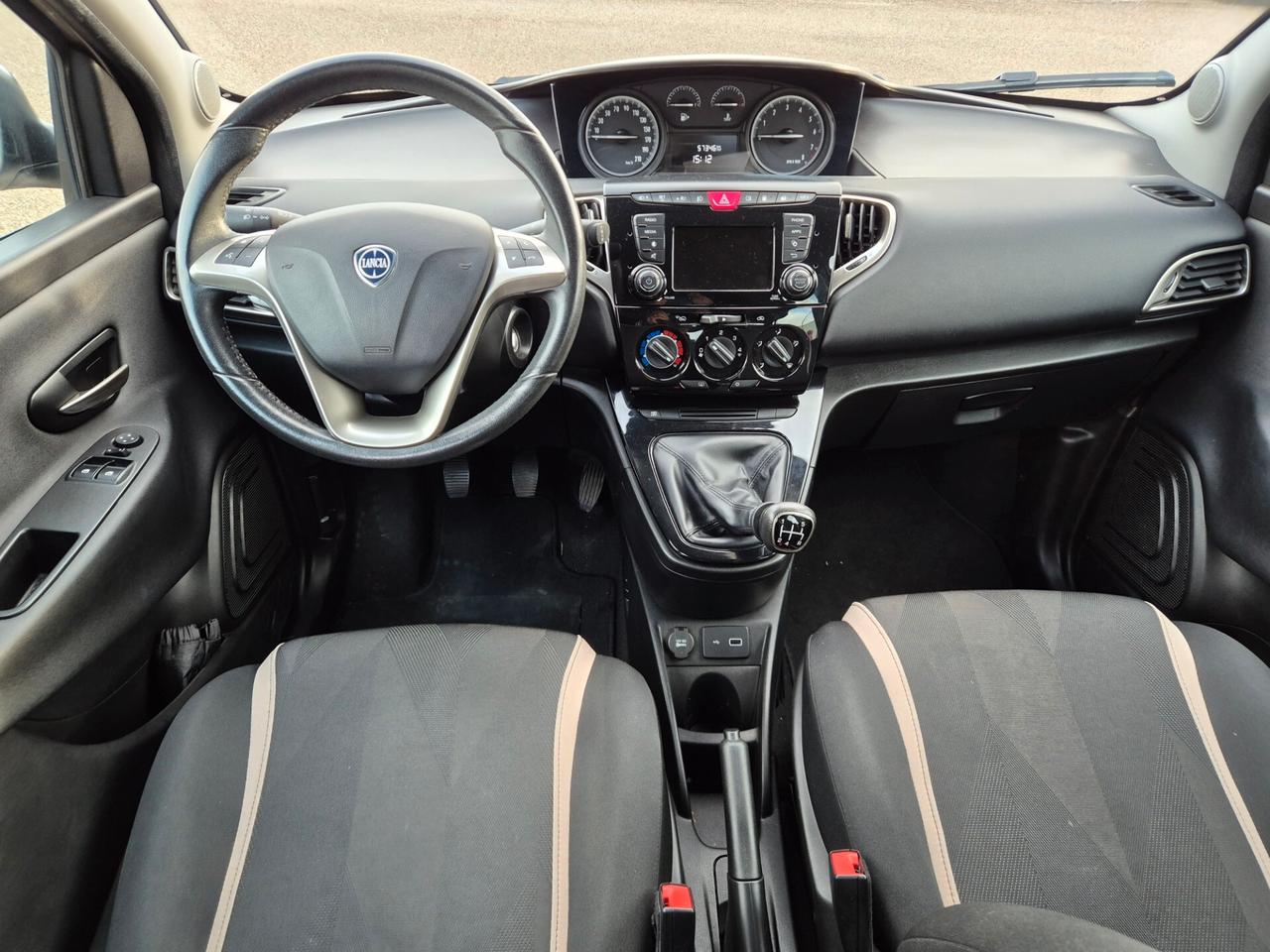 Lancia Ypsilon 1.2 69 CV 5 porte GPL Ecochic Black and Noir