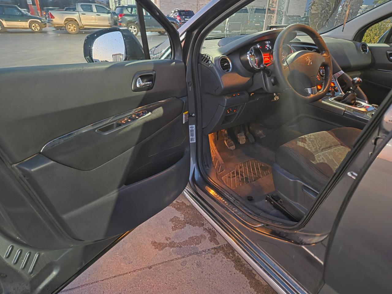 Peugeot 3008 1.6 HDi 110CV Premium