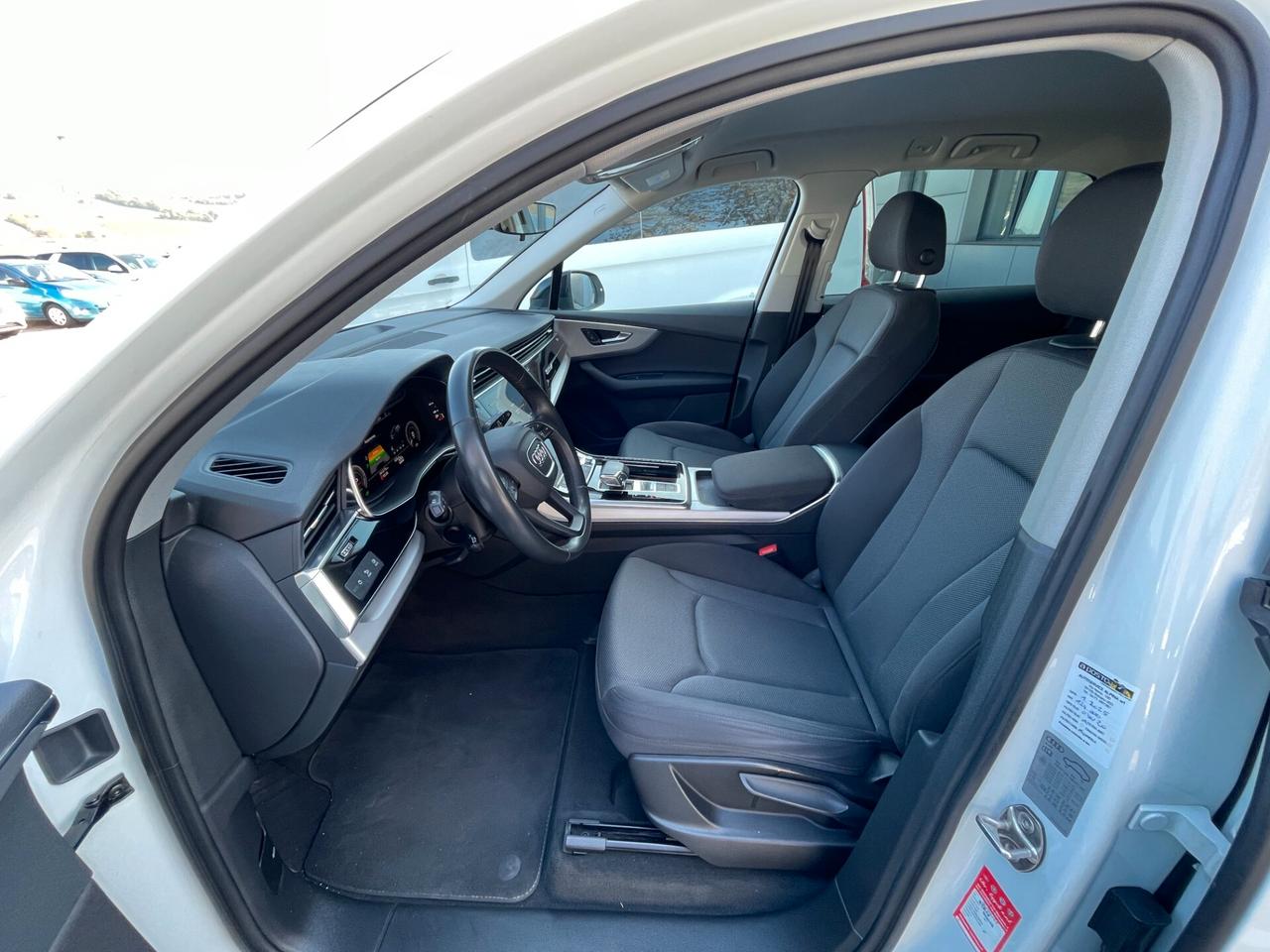 Audi Q7 55 TFSI quattro tiptronic Business