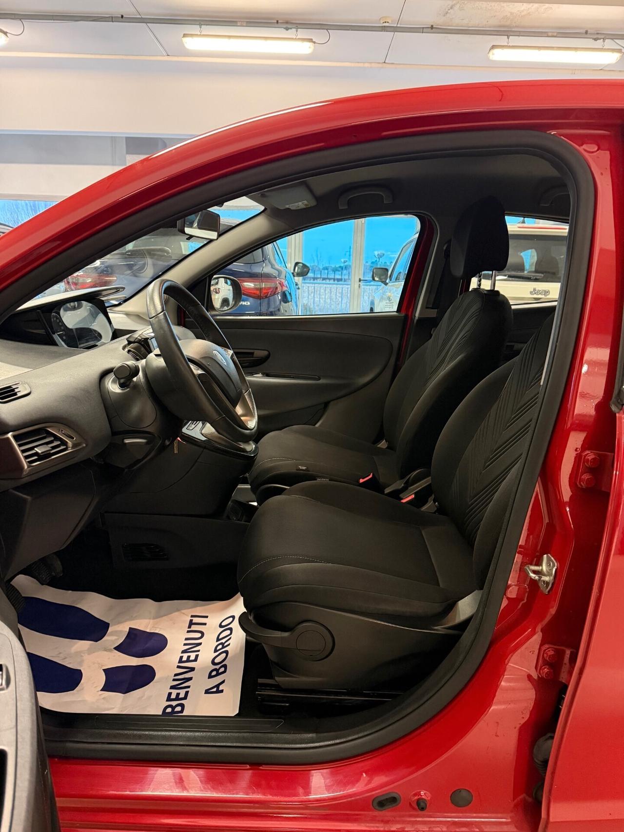 Lancia Ypsilon 1.2 69 CV 5 porte GPL Ecochic Gold