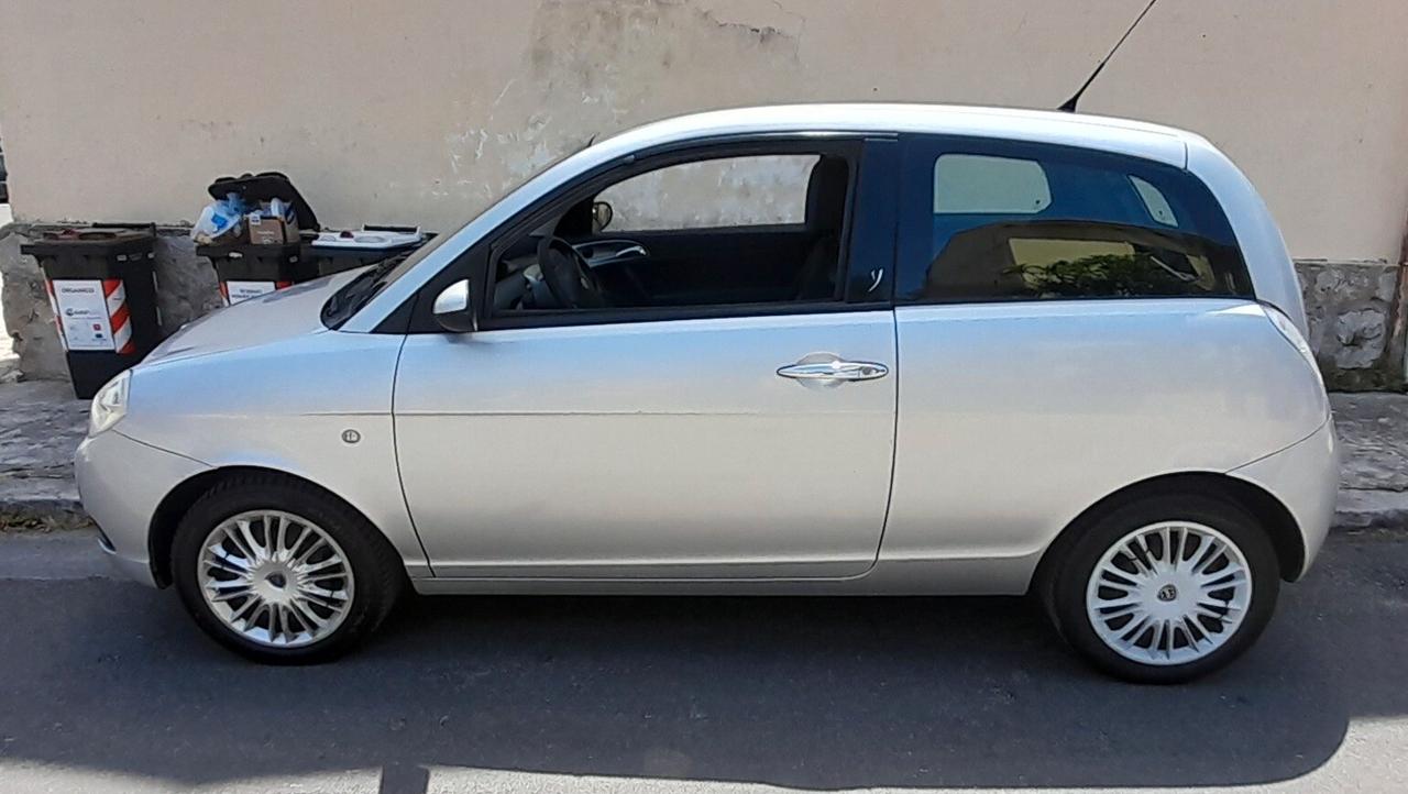 Lancia Ypsilon 1.2 Argento