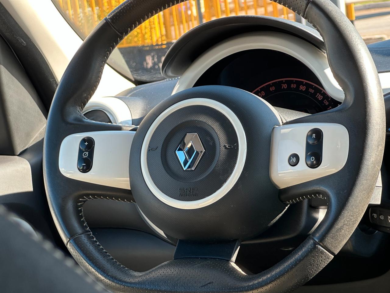 RENAULT Twingo SCe Lovely