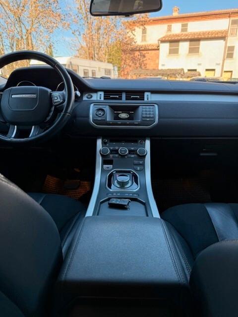 Land Rover Range Evoque 2.2 TD4 5p. Pure