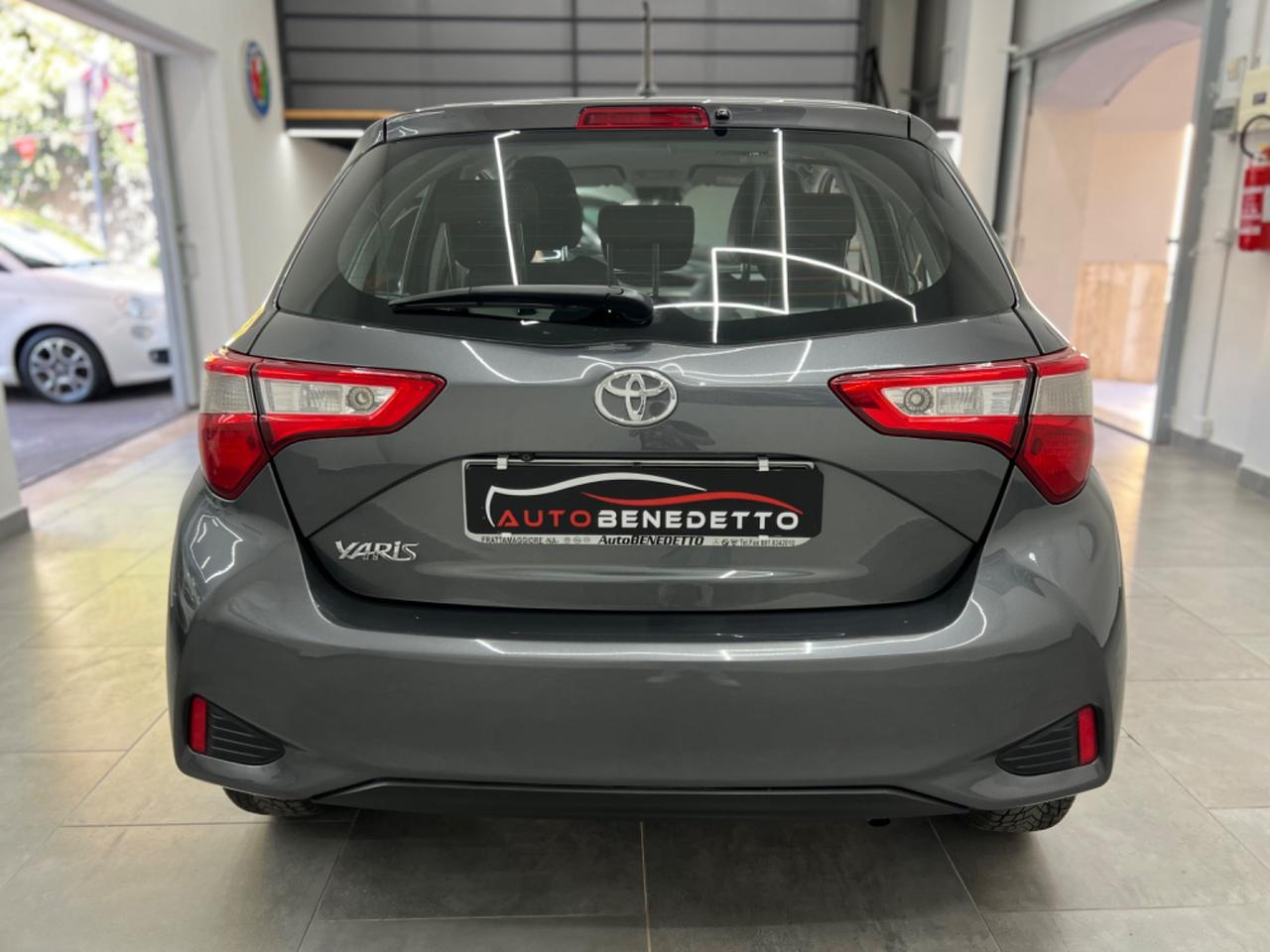 Toyota Yaris 1.0 5 porte Cool 2017