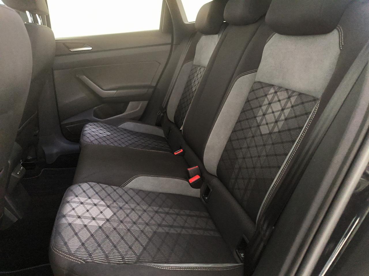 Volkswagen Taigo 1.0 tsi r-line 115cv