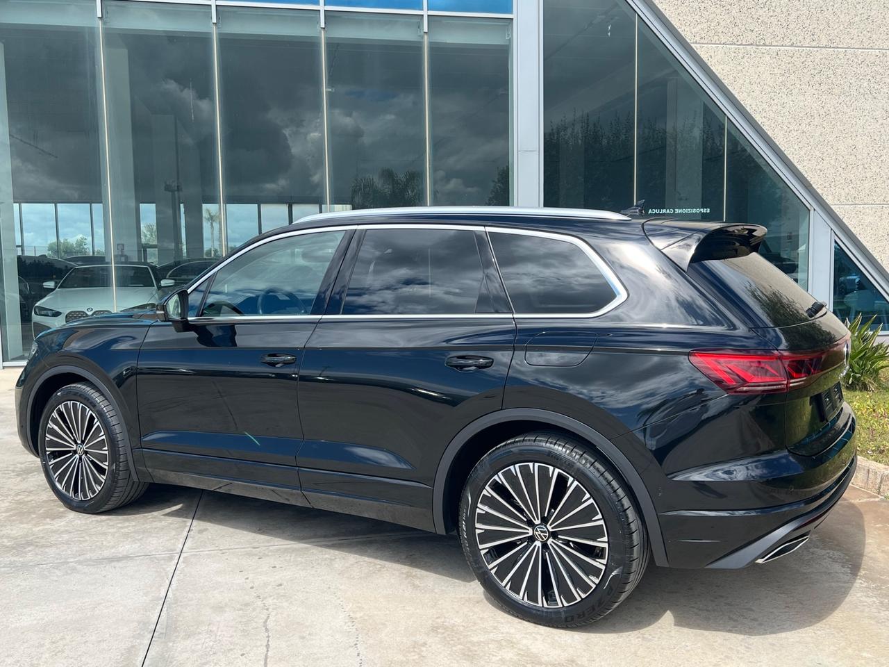 Volkswagen Touareg 3.0 V6 TSI eHybrid Elegance SCONTO DI €44.100