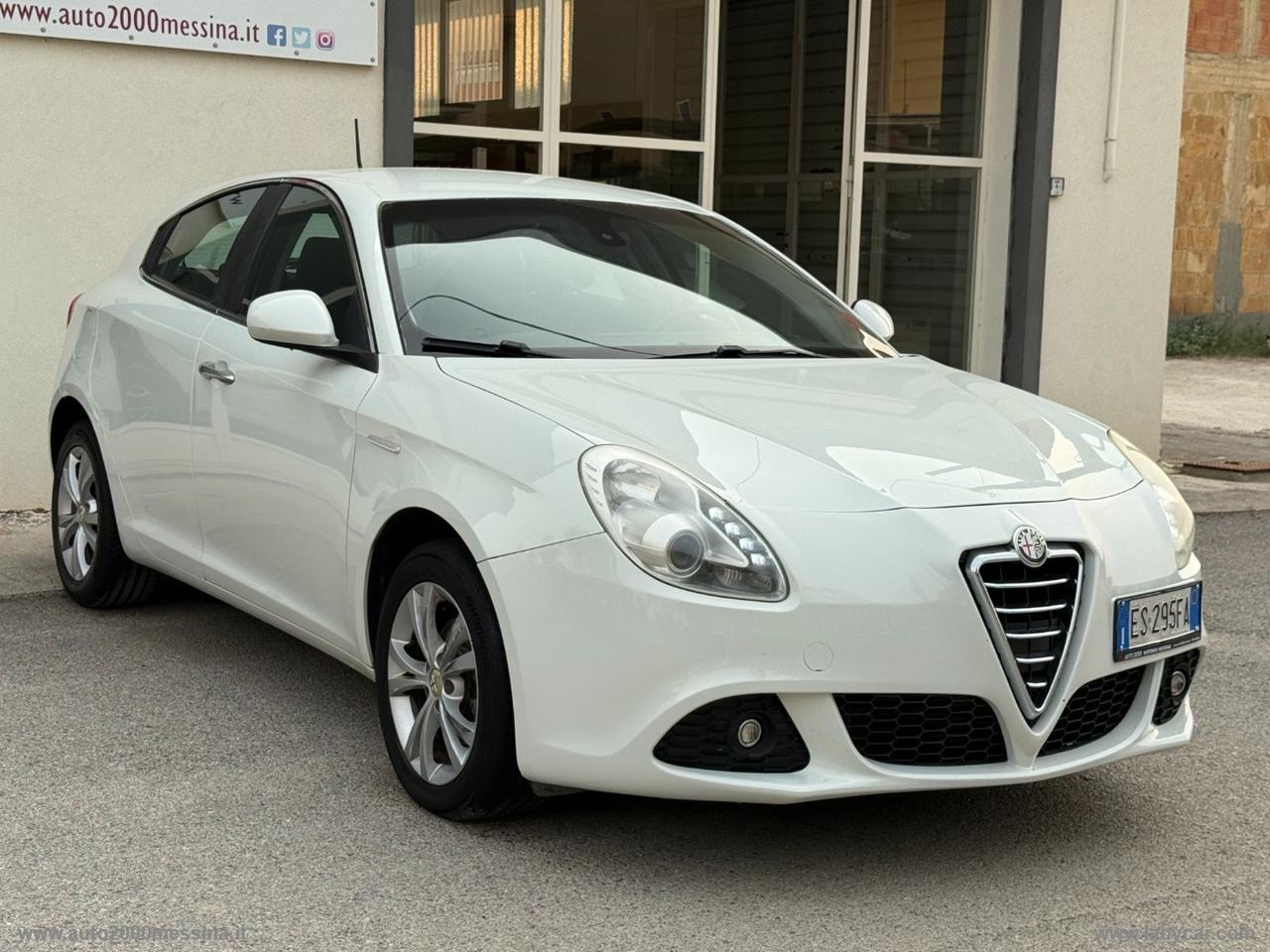 ALFA ROMEO Giulietta 1.6 JTDm-2 105 CV Distinctive