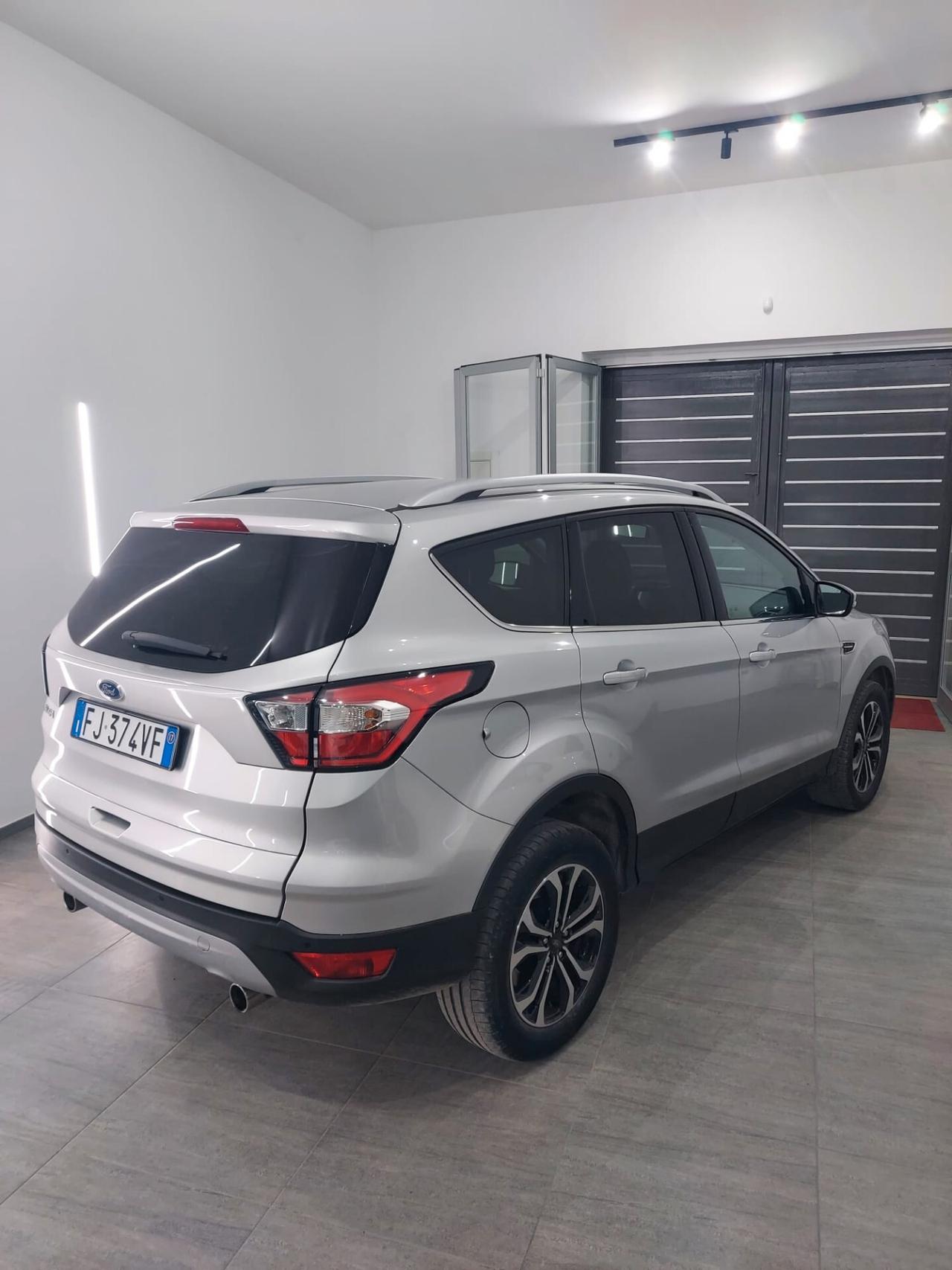 Ford Kuga 1.5 TDCI 120 CV S&S 2WD Titanium