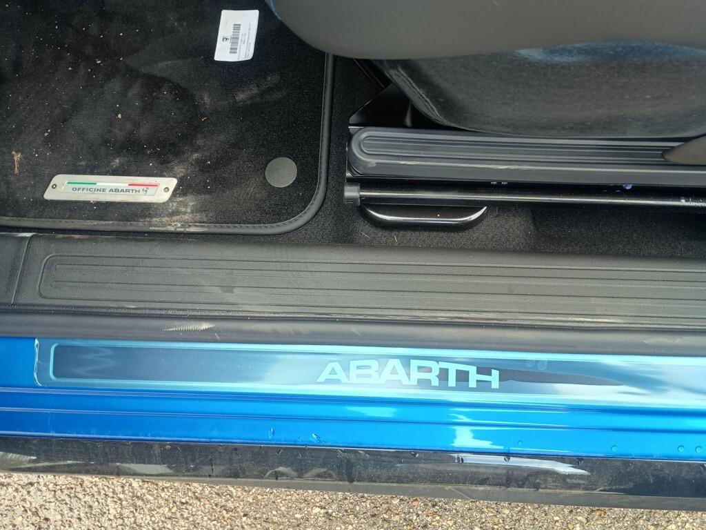 Abarth 695 1.4 Turbo T-Jet 180 CV Tributo 131 Rally KM0