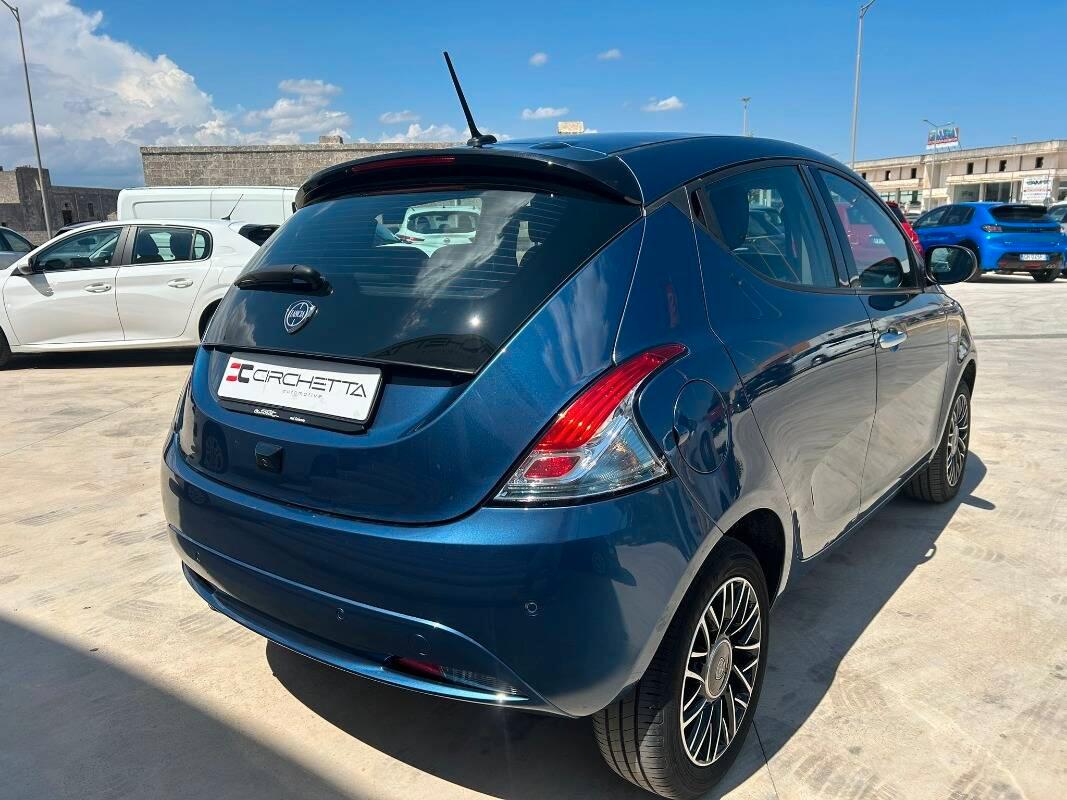 Lancia Ypsilon III 1.0 firefly hybrid Platino s&s 70cv