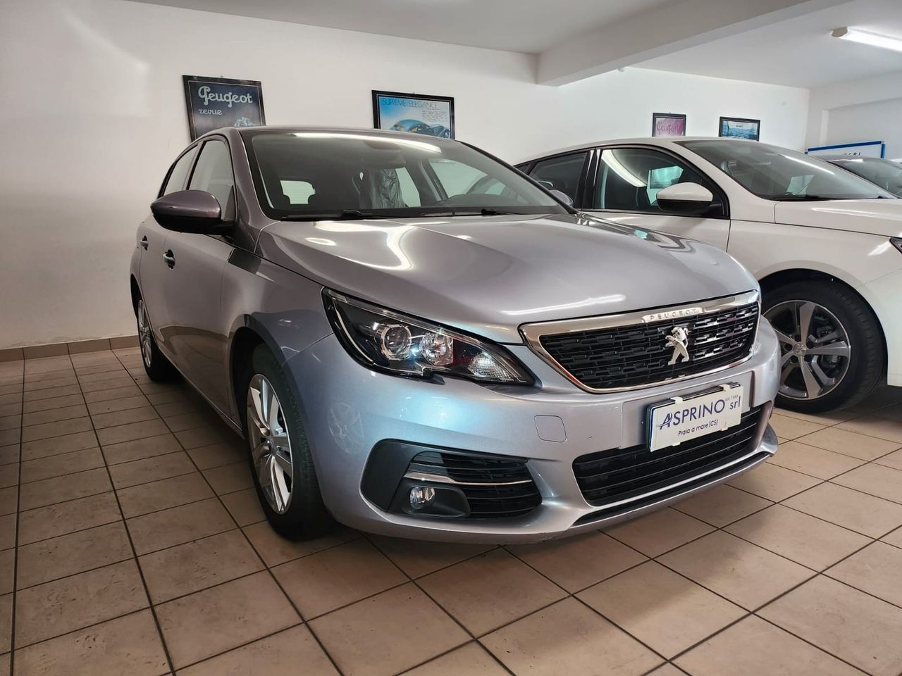 Peugeot 308 BlueHDi 130 S&S EAT8 Active