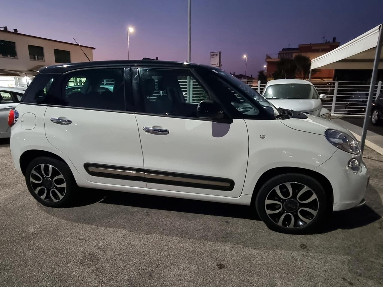 Fiat 500L 1.6 Multijet 105 CV Panoramic Edition Bianco Gelato