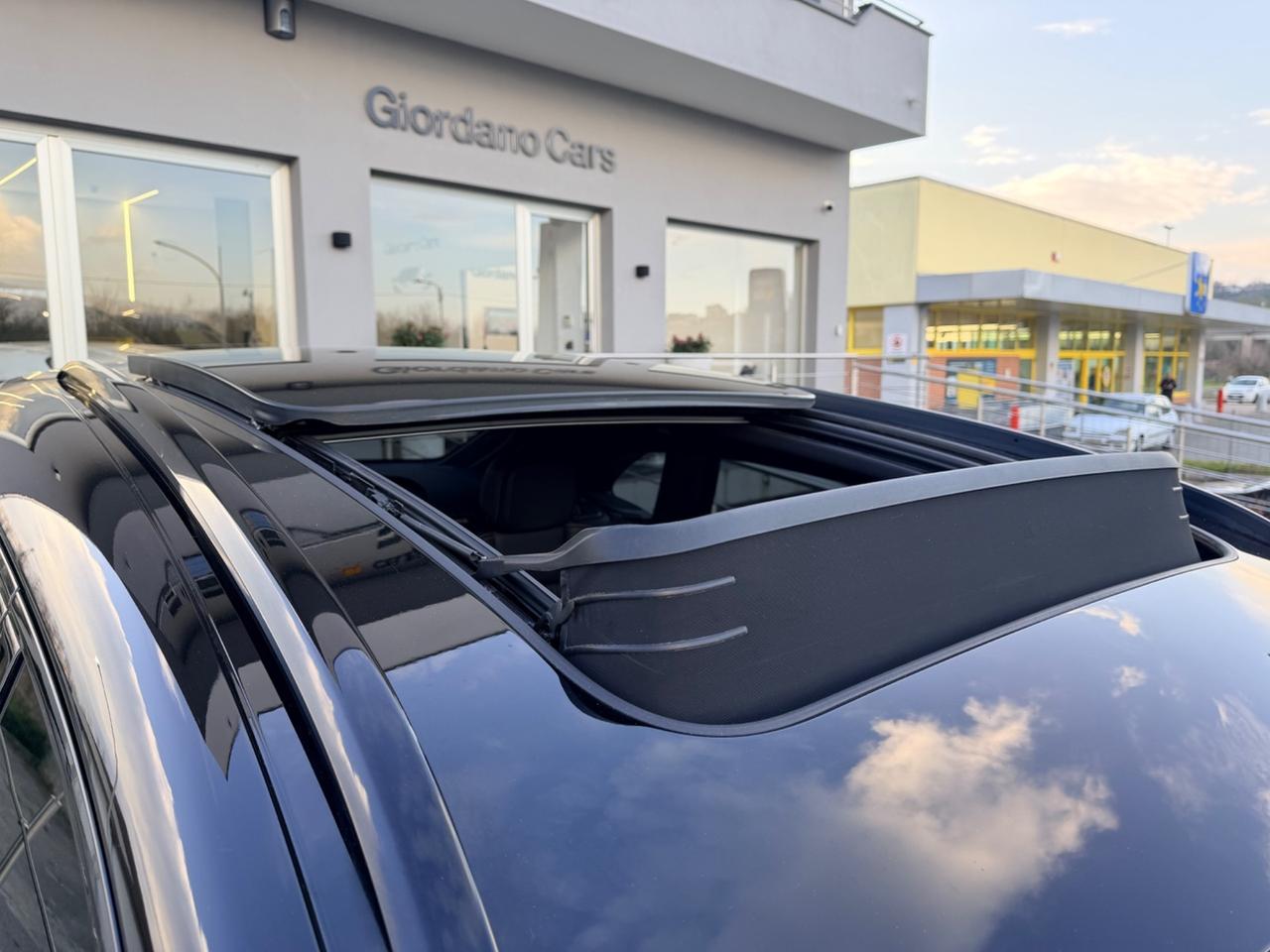 Porsche Macan 2.0 T 265cv open edition con approved