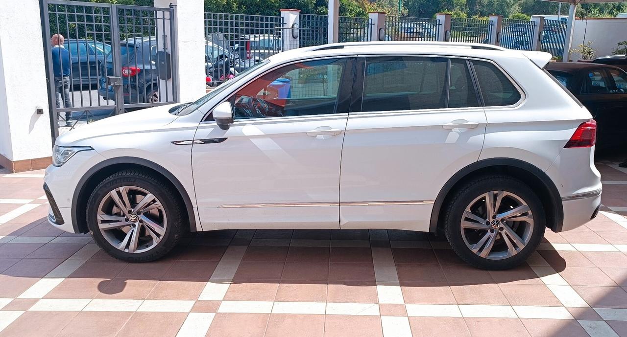 Volkswagen Tiguan 2.0 TDI 200 CV SCR DSG 4MOTION R-Line