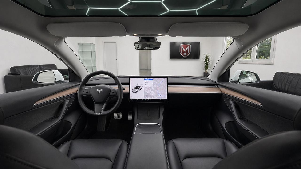 Tesla Model 3 Long Range AWD Performance