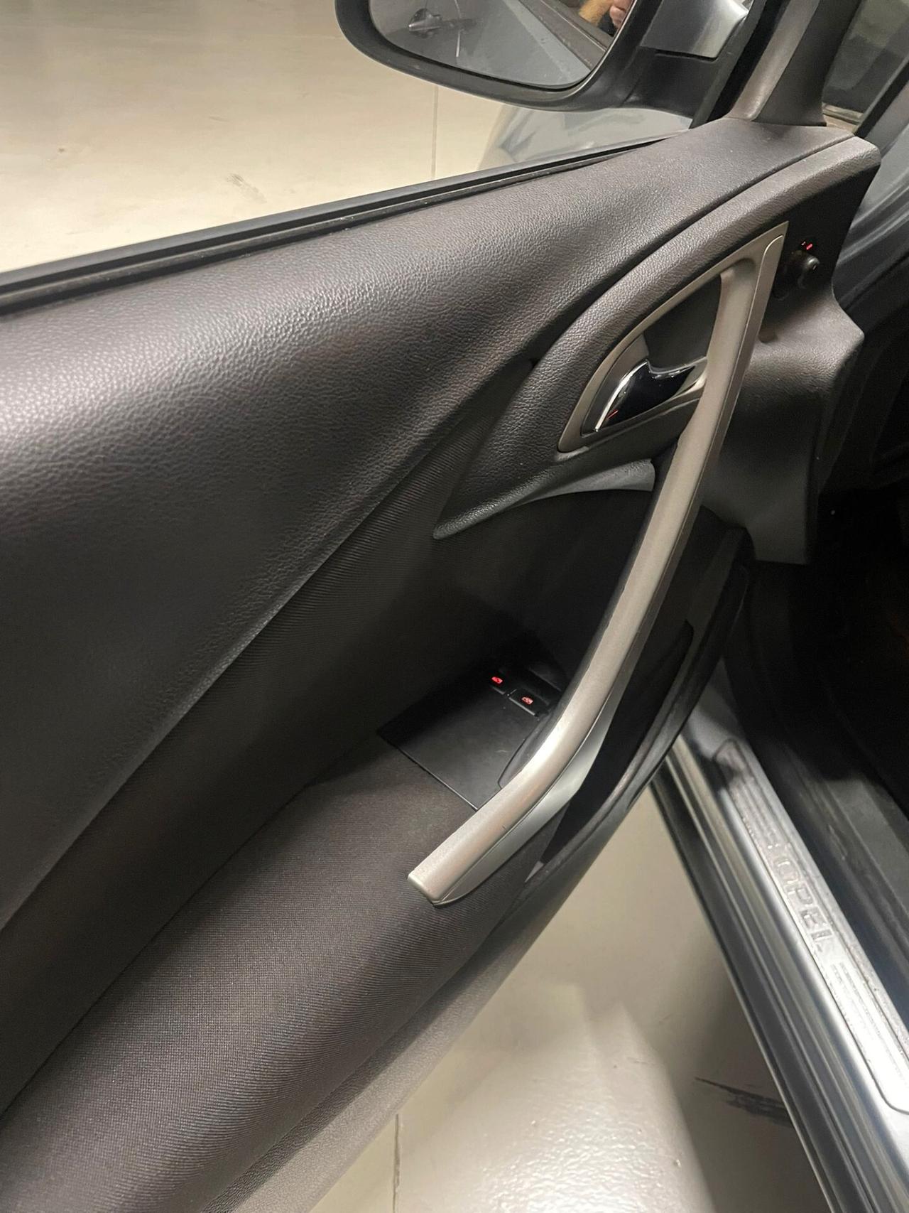 Opel Astra 1.7 CDTI 110CV 5 porte Cosmo