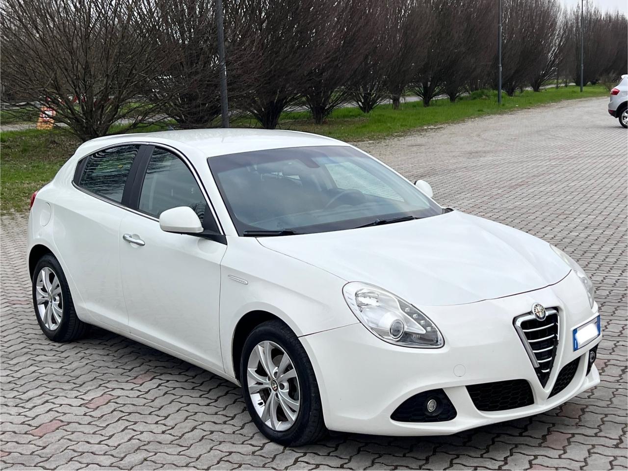 Alfa Romeo Giulietta 1.6 JTDm-2 105 CV Distinctive