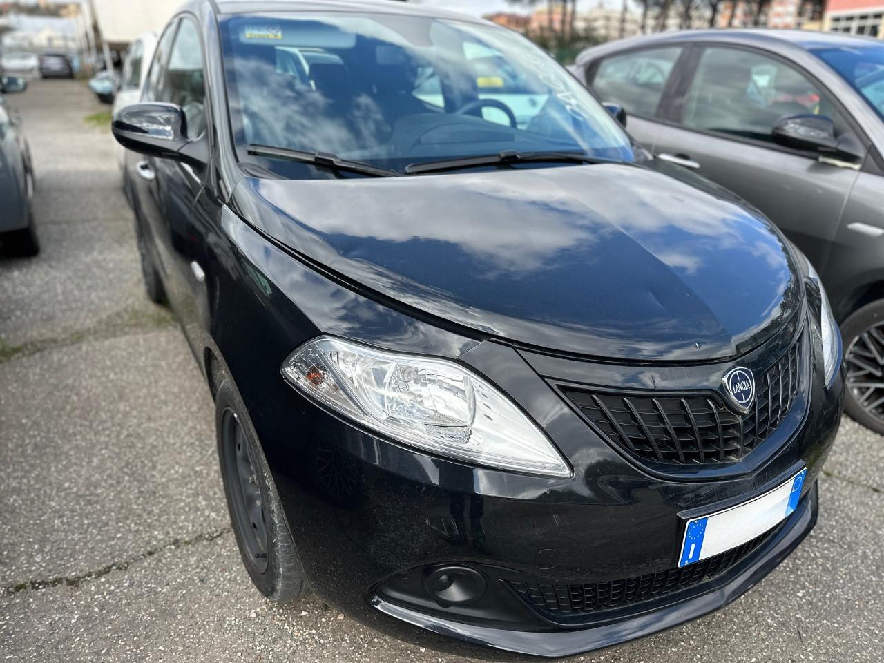 LANCIA Ypsilon III 2021 - Ypsilon 1.0 firefly hybrid Silver s&s 70cv