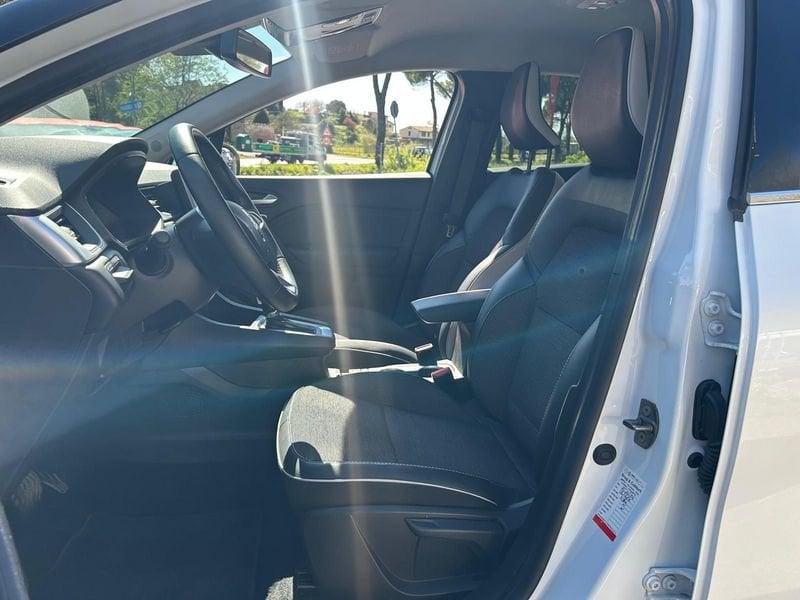 Renault Captur E-Tech hybrid 1.6 E-TECH HEV 145 TECHNO AUTO