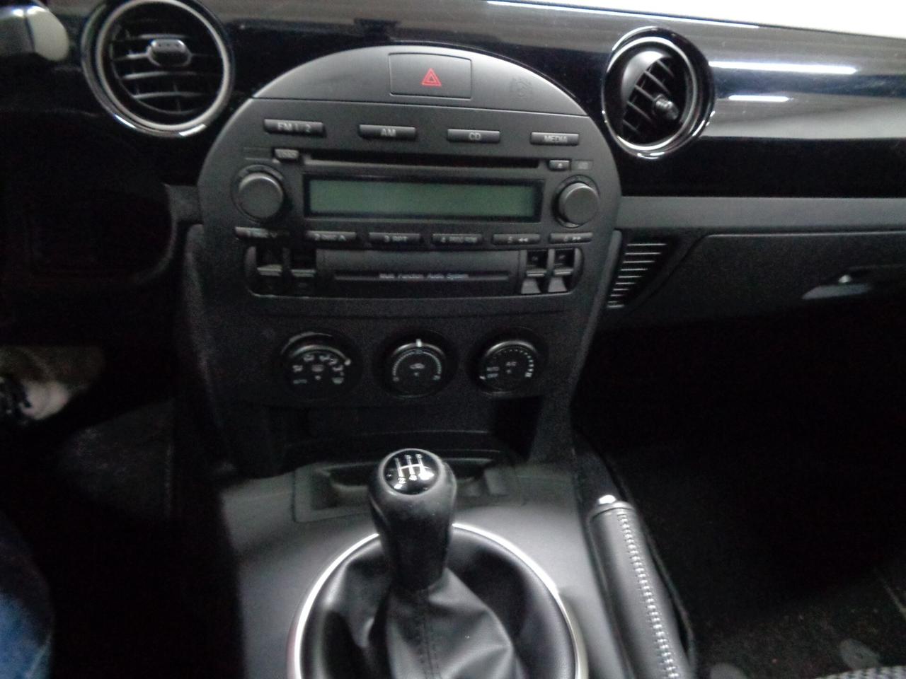 Mazda MX-5 Roadster 1.8L Fire