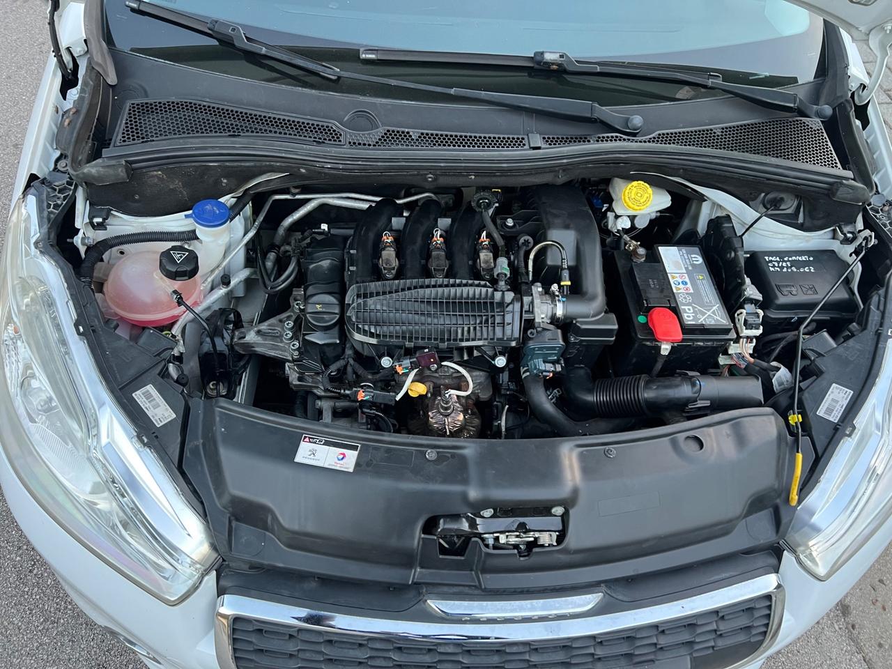 Peugeot 208 1.2 PureTech 68 5p Active 2015