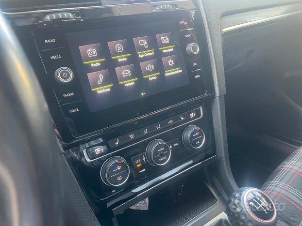 Volkswagen Golf GTI Performance 2.0 245 CV TSI DSG