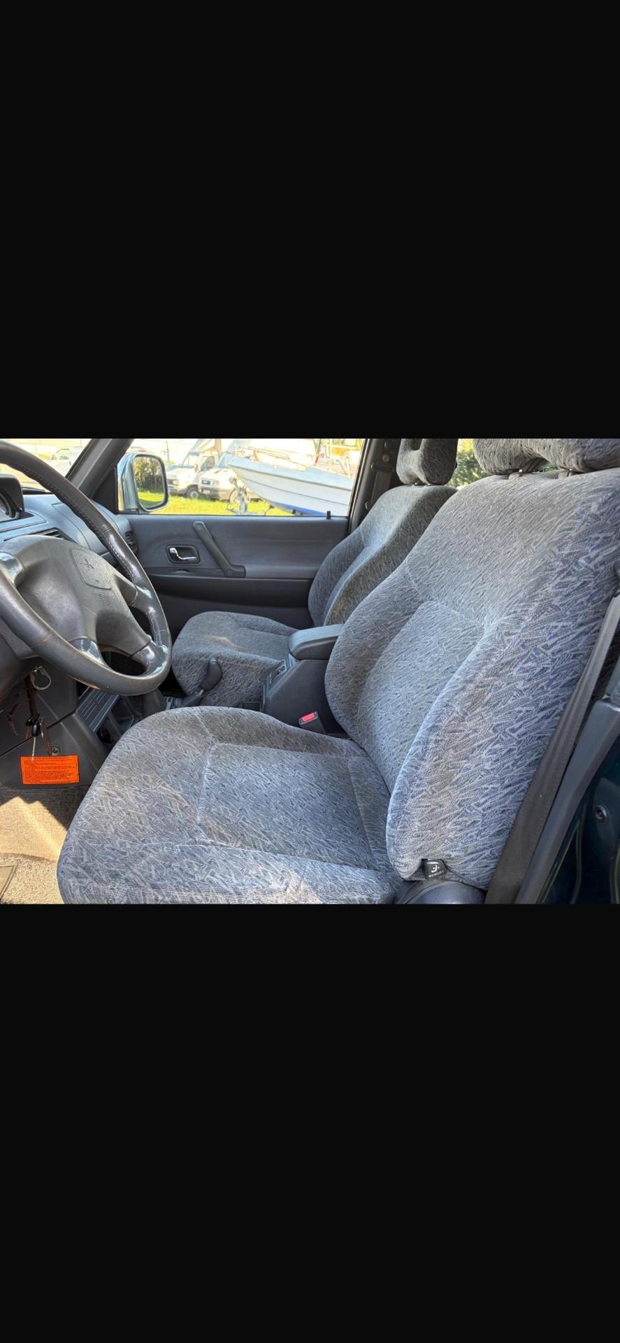 Mitsubishi Pajero 2.5 TDI Metal-top S.S. GLS Target