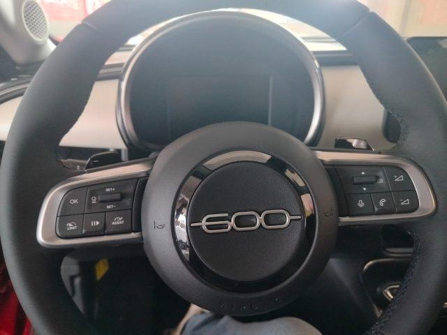 FIAT 600 Hybrid 110cv DCT MHEV La Prima km0