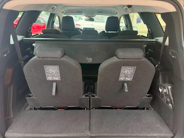 PEUGEOT 5008 BlueHDi 130 S&S EAT8 Active Business