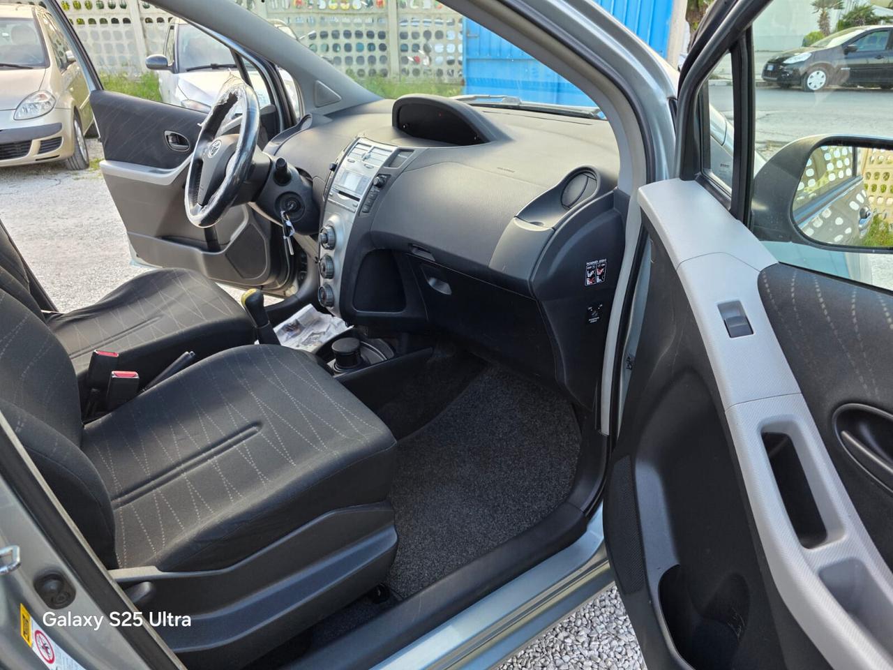 Toyota Yaris 1.0 5 porte Sol