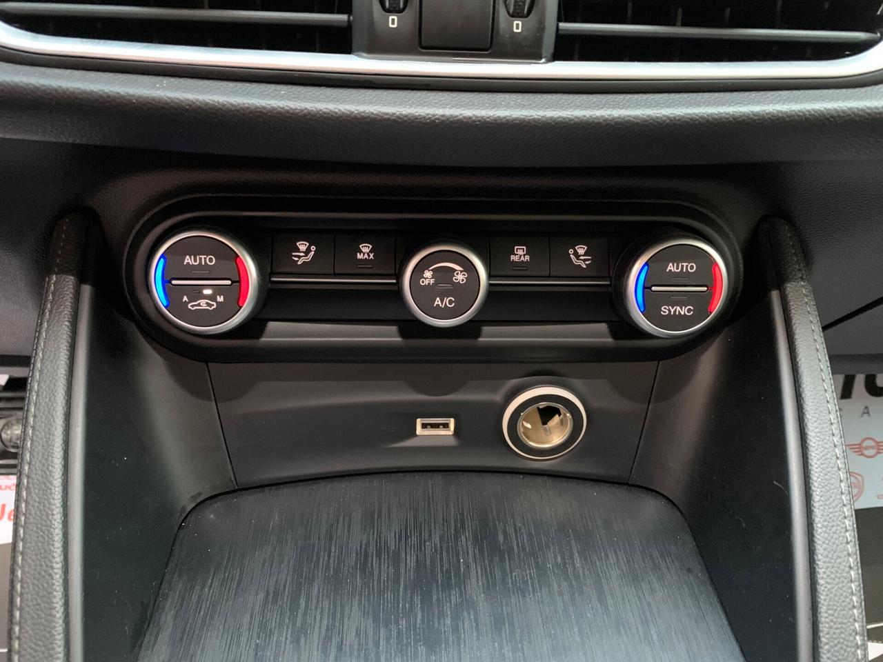 Alfa Romeo Stelvio 2.2 Turbodiesel 160 CV AT8 RWD Business