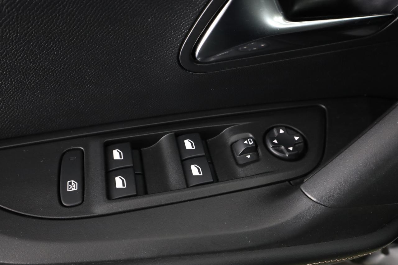 PEUGEOT 2008 2ª serie 2008 PureTech 100 S&S Allure