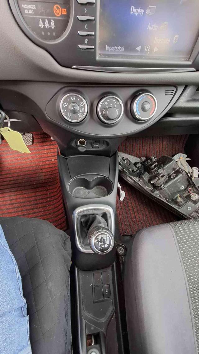 TOYOTA Yaris 1.0 BEN. POCO INCIDENTATA