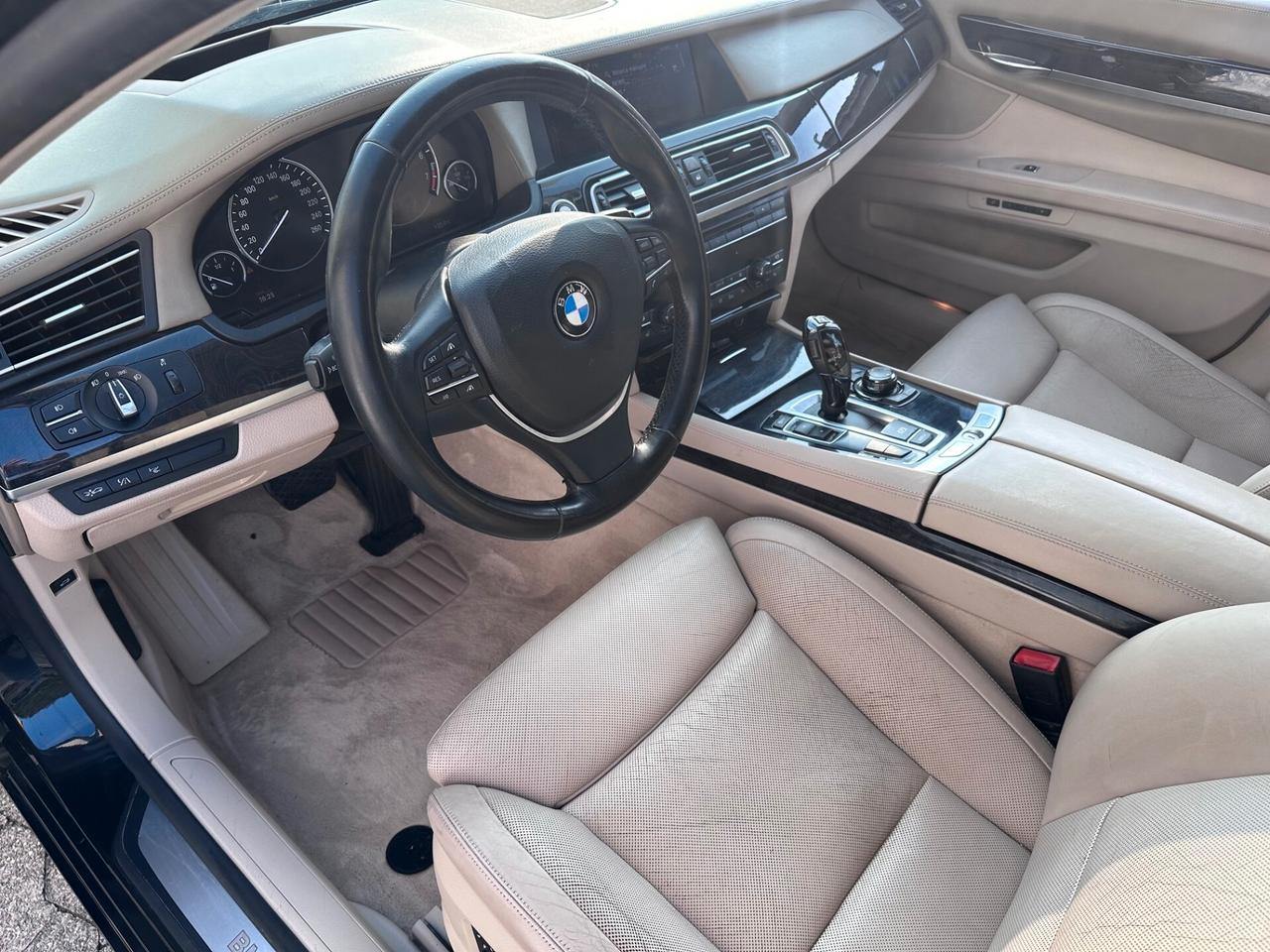 Bmw 750i Futura*FULL OPTIONAL*EURO5