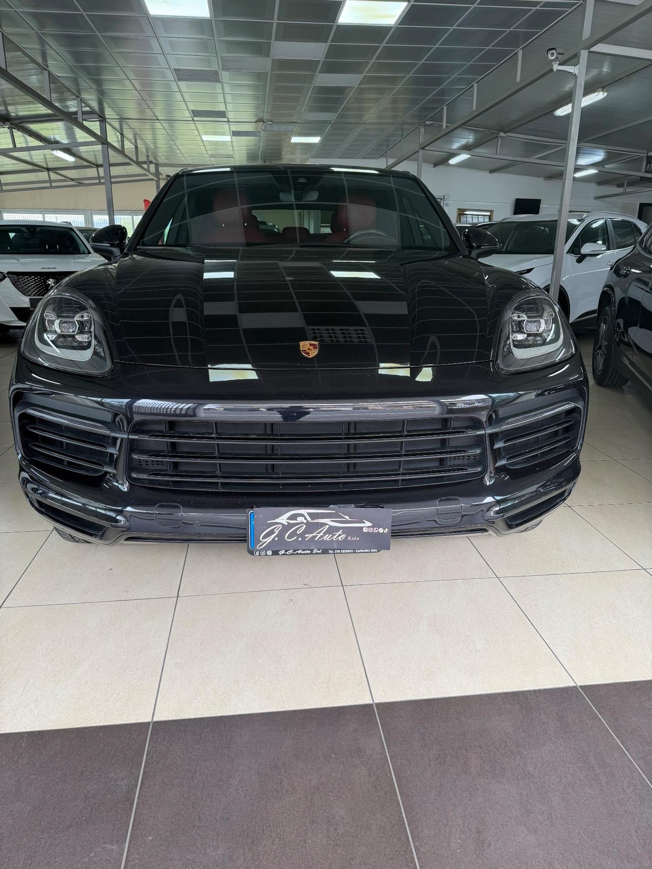 Porsche Cayenne Coupé 3.0 V6 E-Hybrid Platinum Edition470CV