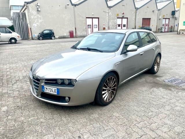 Alfa Romeo 159 2.0 JTDm Sportwagon Distinctive